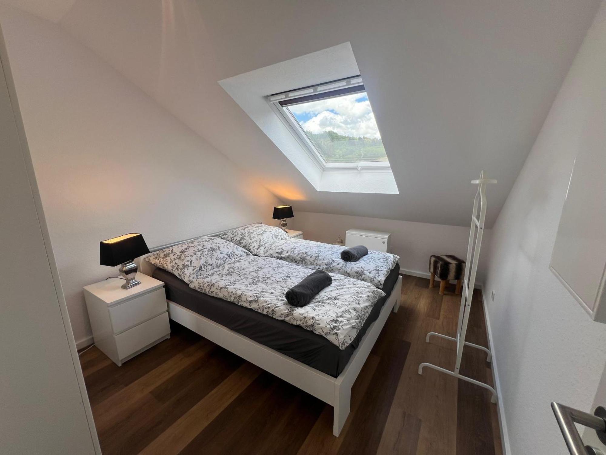 Appartement Gemuetliche 3-zimmer-wohnung Mit Panoramablick Und Kostenlosem Ueberdachten Parkplatz Winterberg